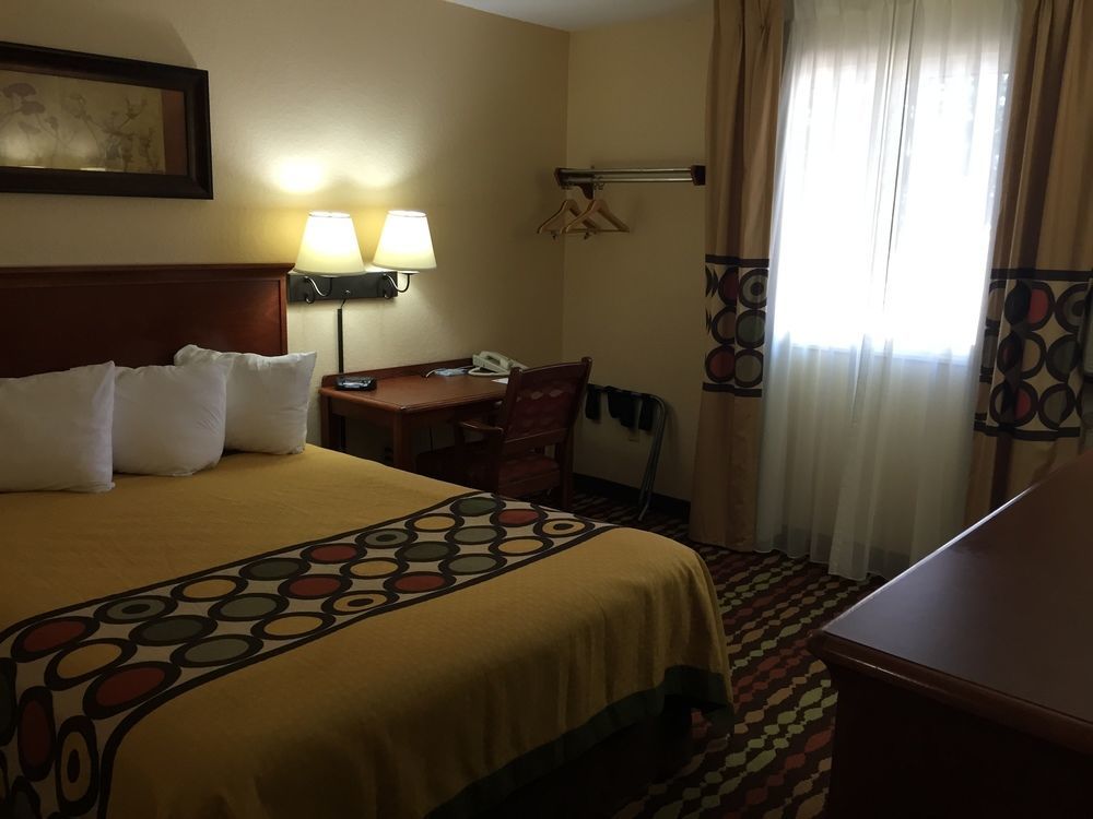 Super 8 By Wyndham Grand Forks Hotel Kültér fotó