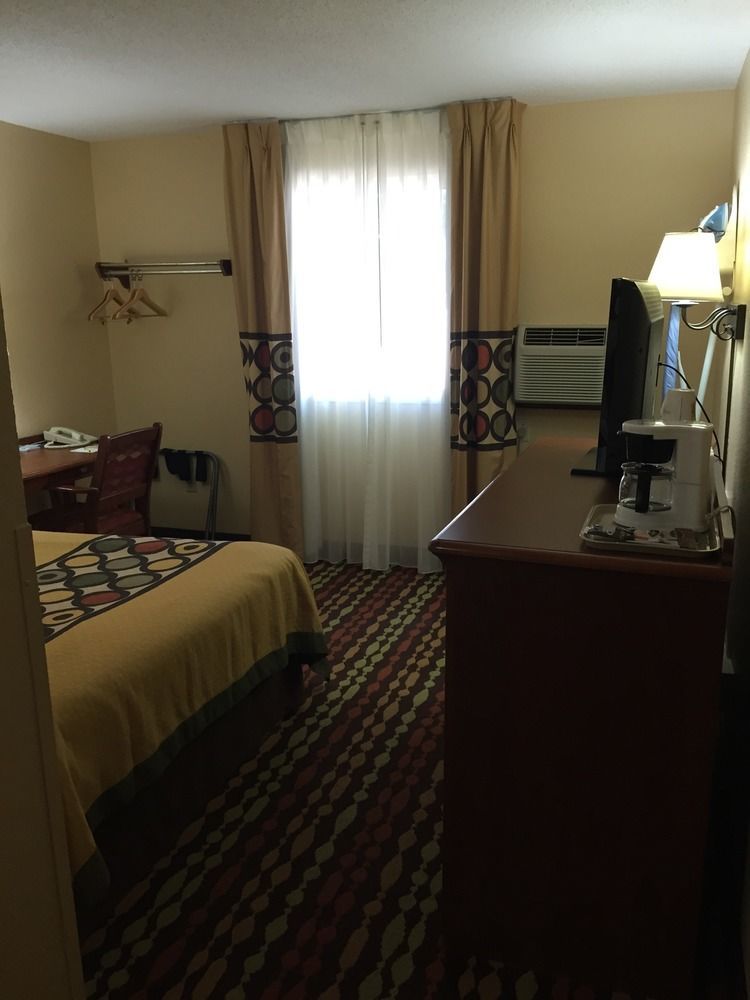 Super 8 By Wyndham Grand Forks Hotel Kültér fotó